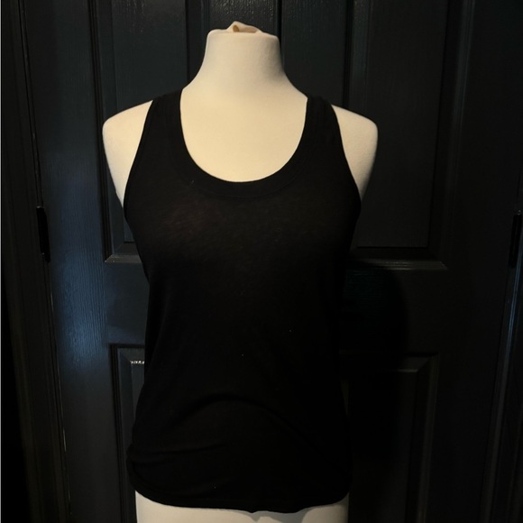 Monrow Black Fitted Sleeveless Tank Top - Picture 1 of 5